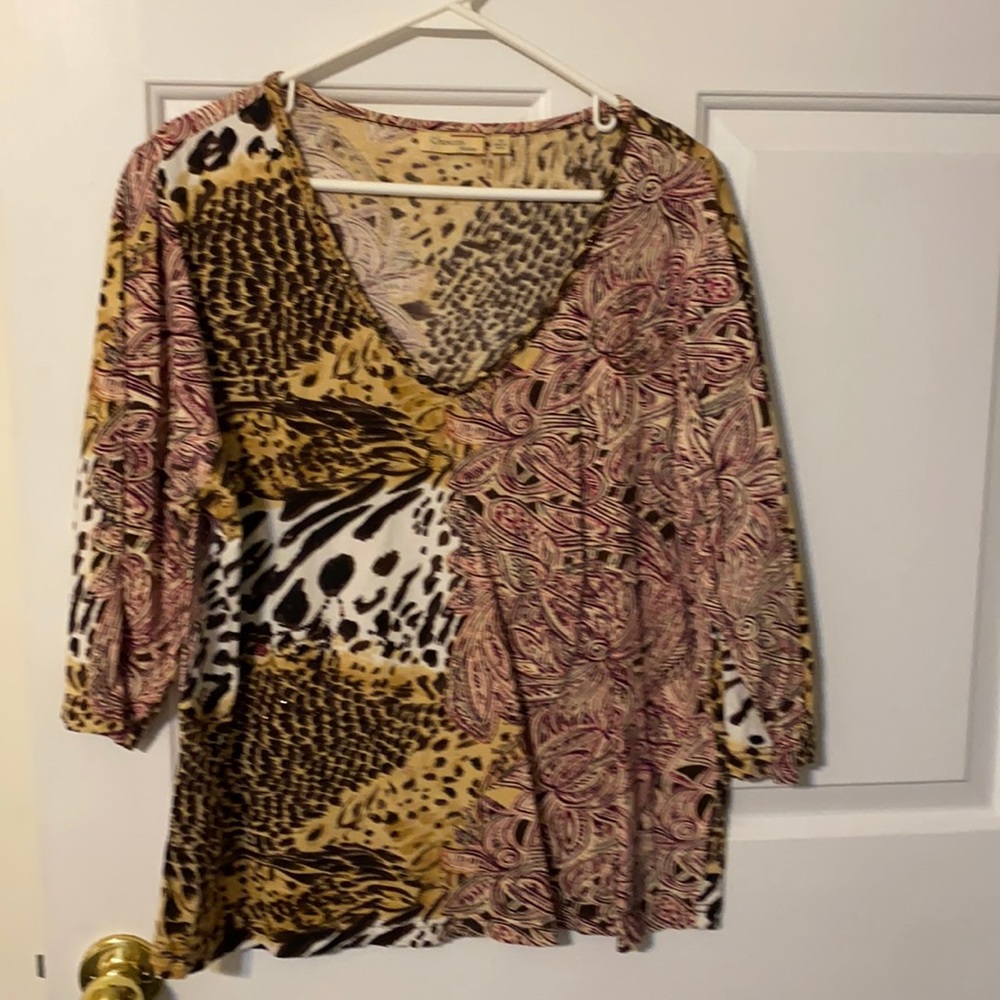 Choices 1X 3/4 sleeve animal print/floral top